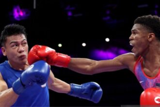 "Omari Jones’ Emotional Farewell: A Battle Fought Beyond the Ring at Paris 2024"